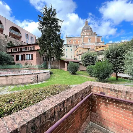 Elegant San Francesco シエーナ