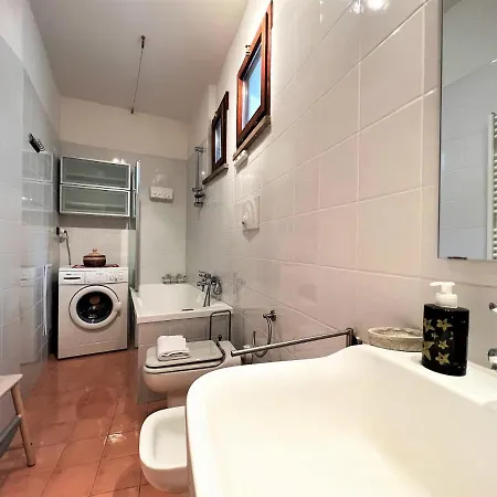 Elegant San Francesco Apartment